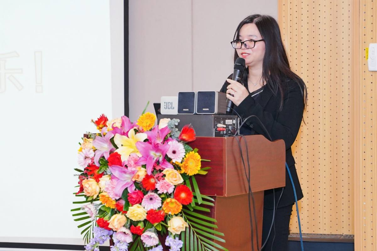 麦总监.jpg 麦总监.jpg